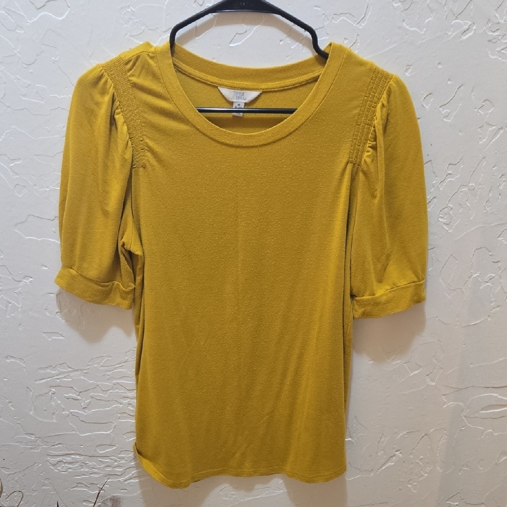 Time and Tru Yellow Short Sleeve Tee